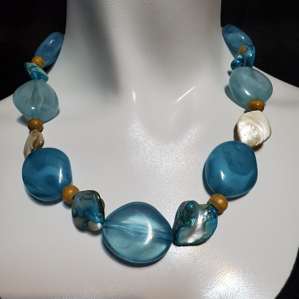 Blue & Tan Necklace - Picture 3 of 4